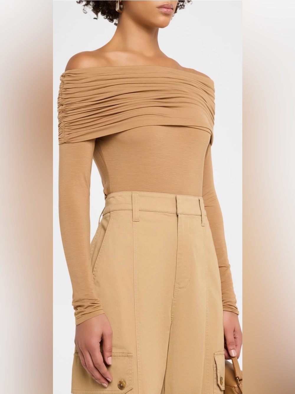 A.L.C. Adeline Off-Shoulder Long Sleeve Tee in Toffee